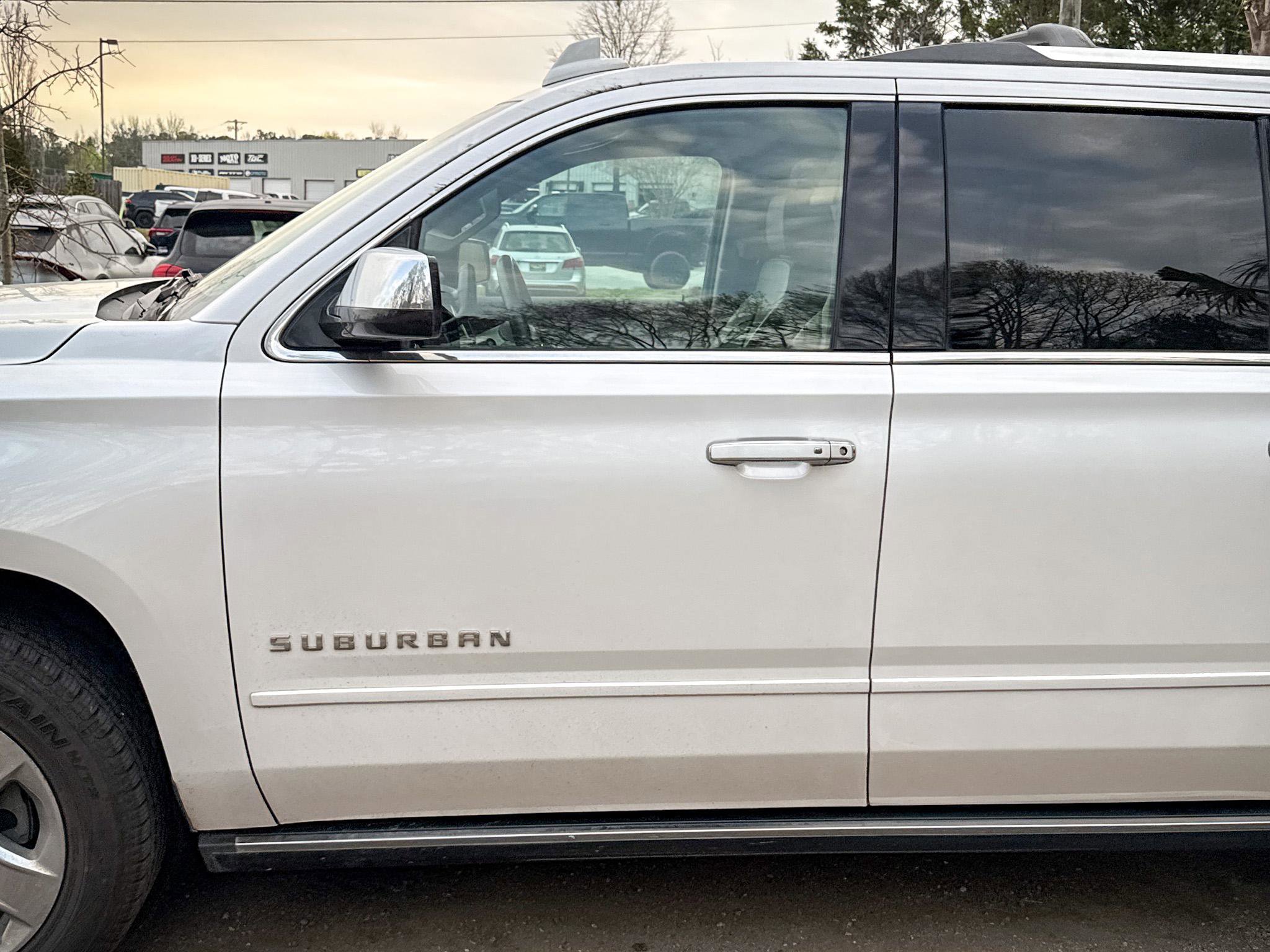 Used 2017 Chevrolet Suburban Premier AWD/4WD image 20