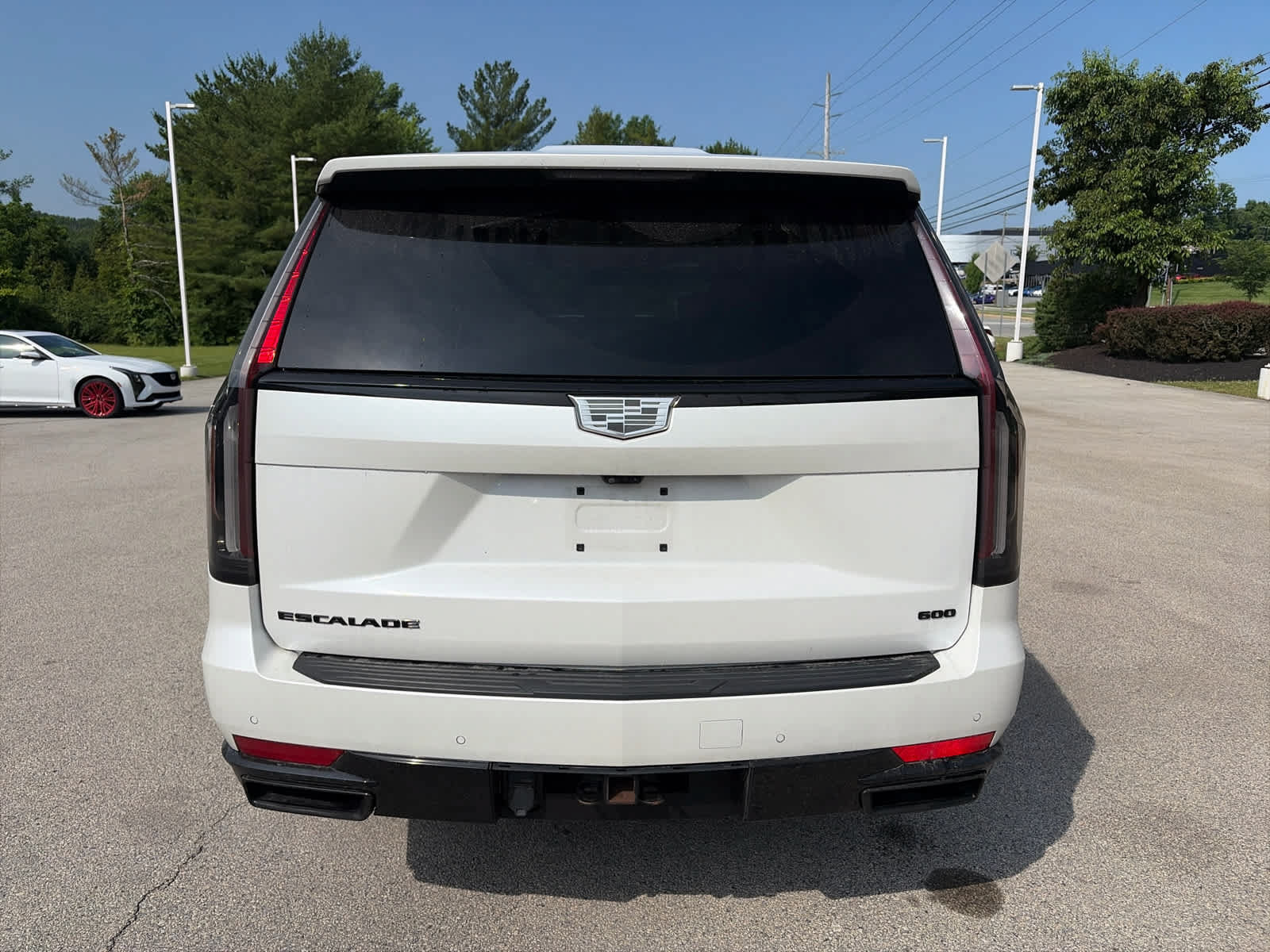 Certified 2023 Cadillac Escalade Sport Platinum w/ LPO, ONYX Package AWD/4WD image 3
