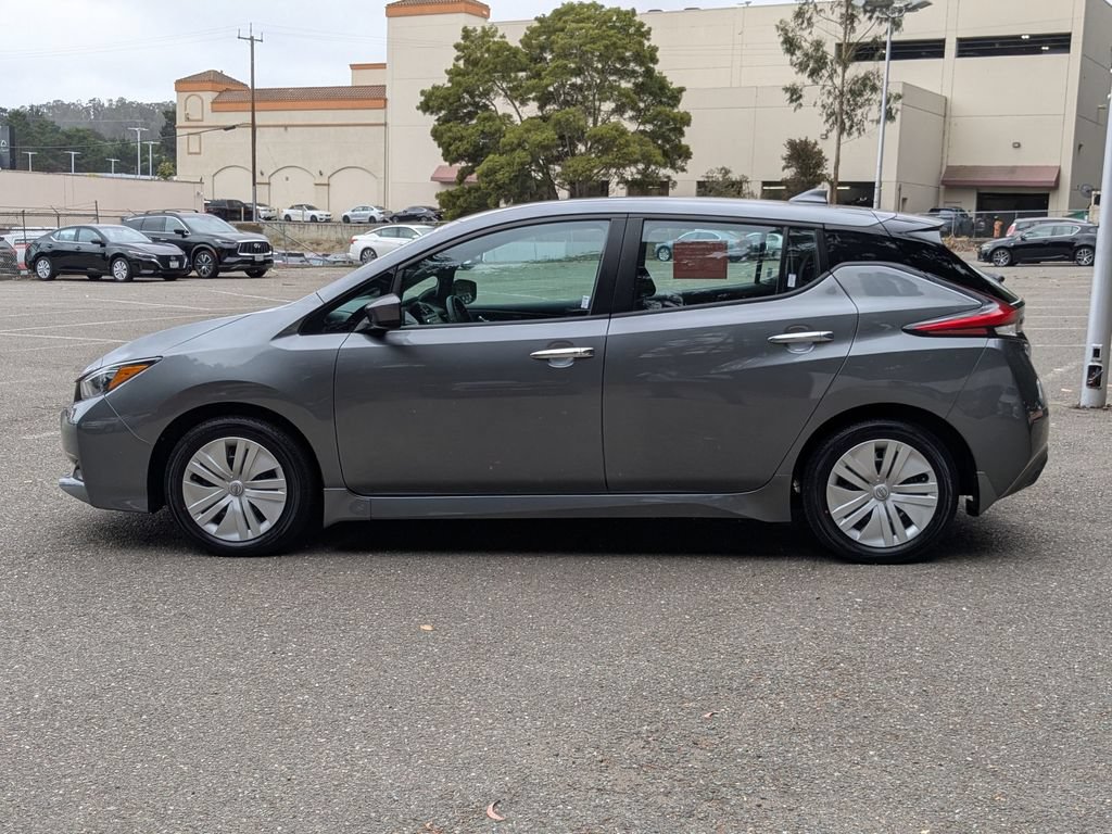 Used 2025 Nissan Leaf S FWD image 8
