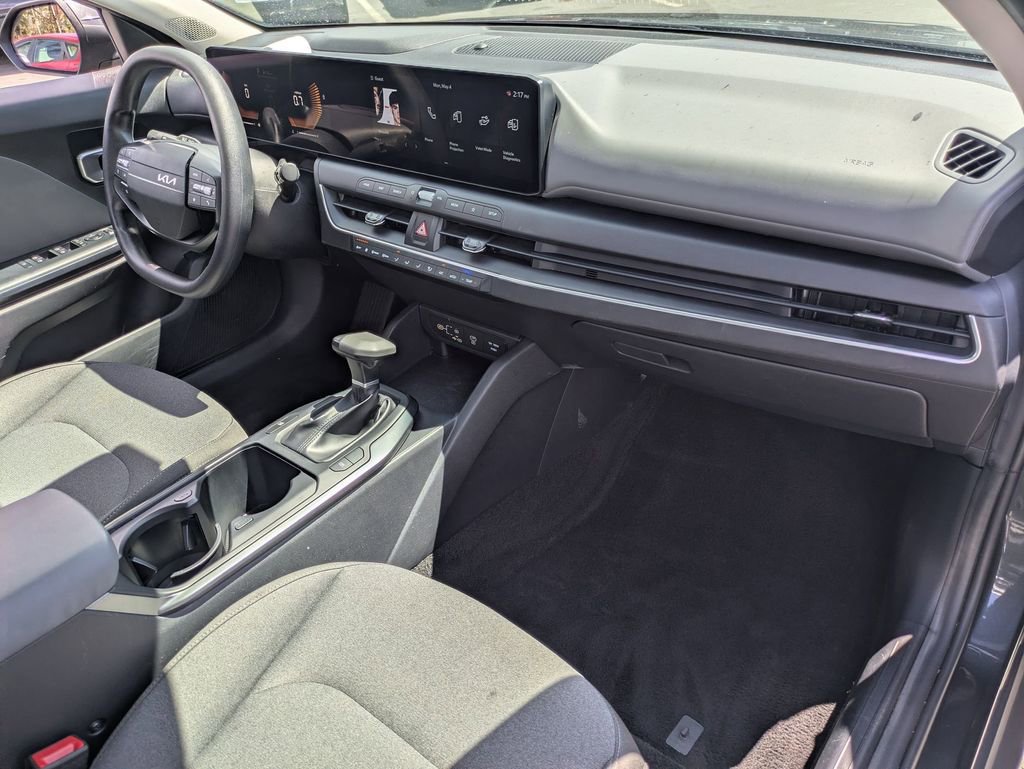 Used 2025 Kia K4 FWD image 29