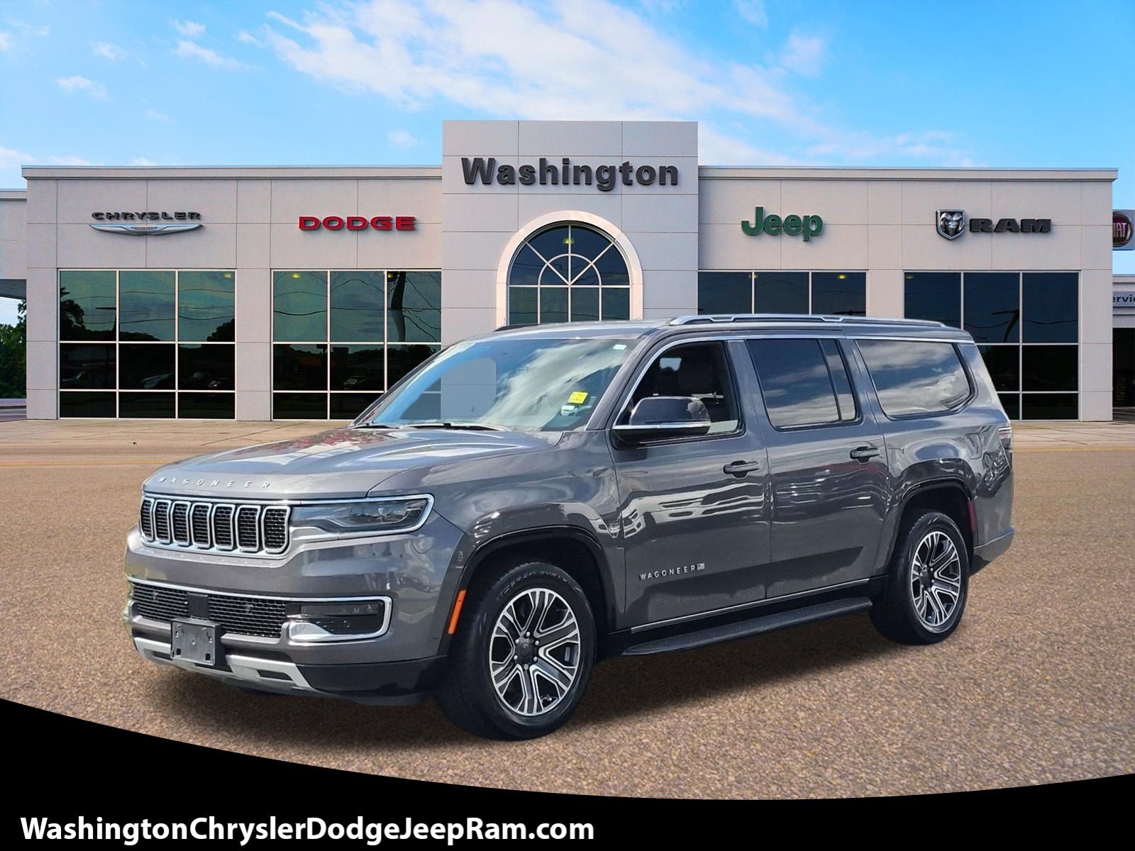 Used 2024 Jeep Wagoneer L Series II w/ Flexible Seating Group