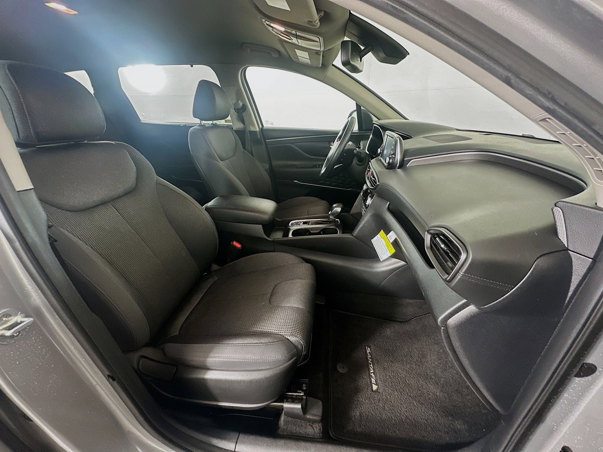 Used 2020 Hyundai Santa Fe SEL w/ Convenience Package FWD image 30