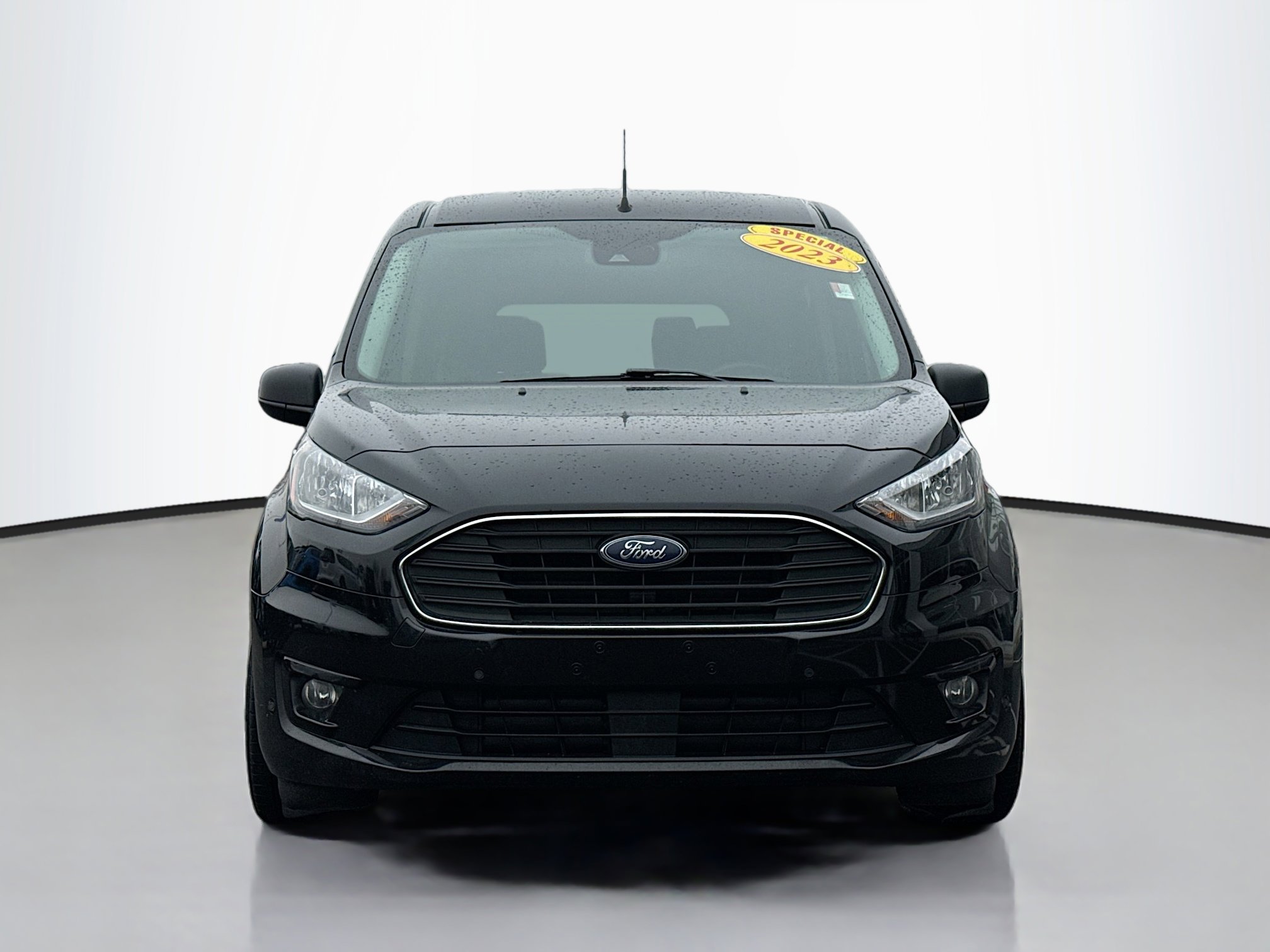 Used 2023 Ford Transit Connect XLT image 18