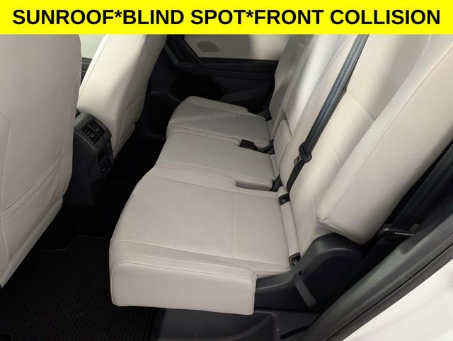 Used 2021 Volkswagen Tiguan SE R-Line w/ 3rd Row Seat Package image 28