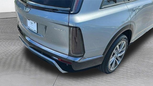 New 2026 Cadillac Vistiq Sport w/ LPO, Floor Liner Package image 12