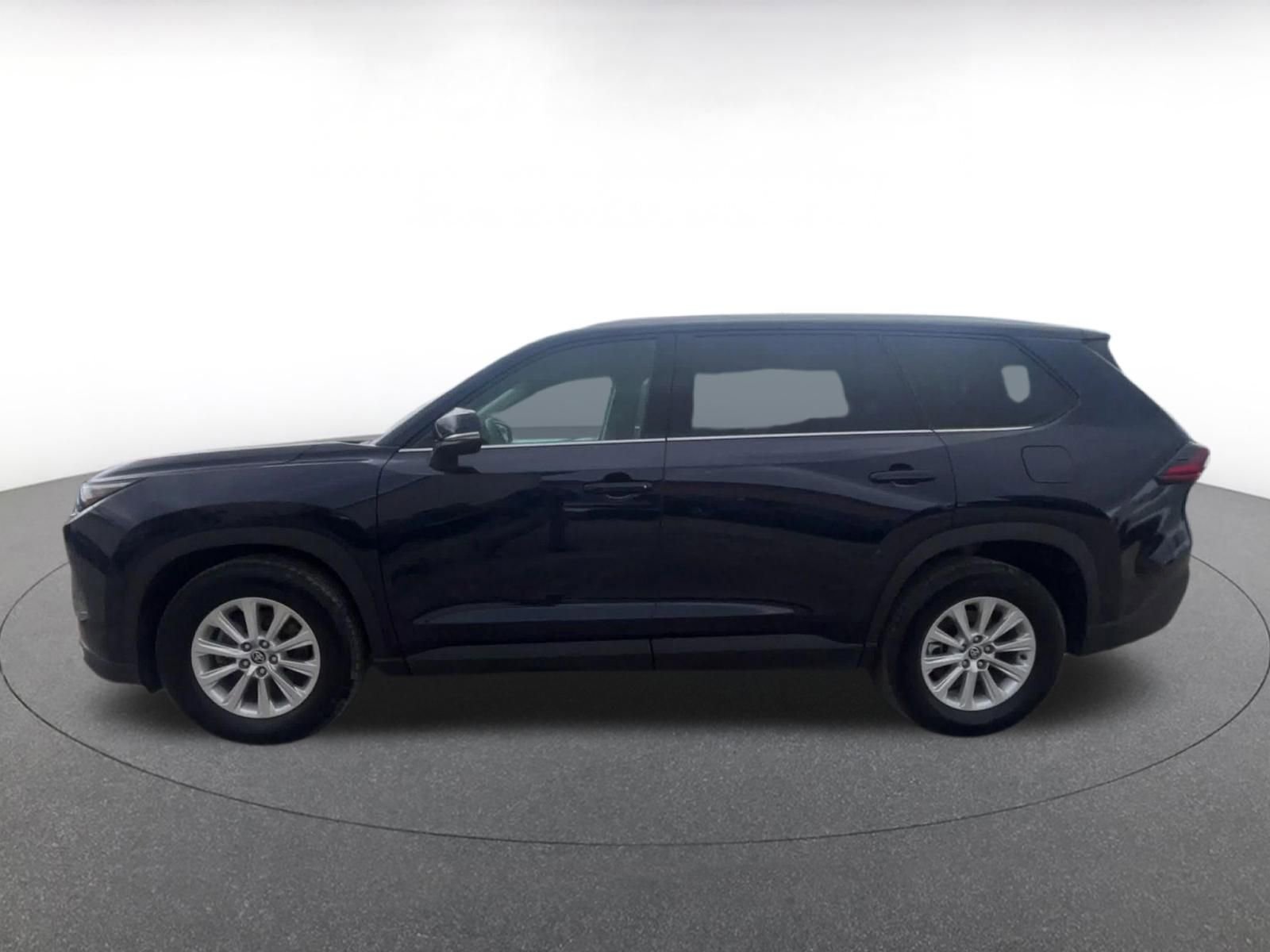 Used 2025 Toyota Grand Highlander FWD image 9
