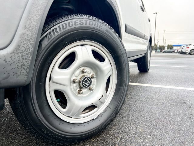 Used 2002 Honda CR-V LX image 2