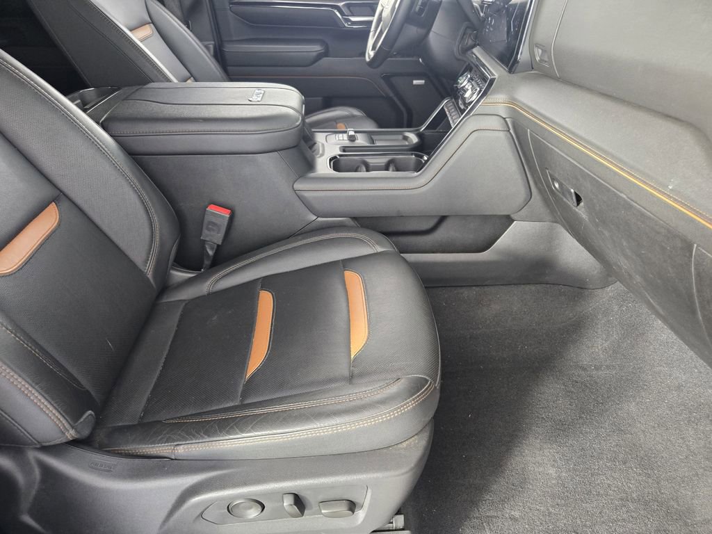 Used 2024 GMC Sierra 2500 AT4 w/ AT4 Premium Plus Package image 17