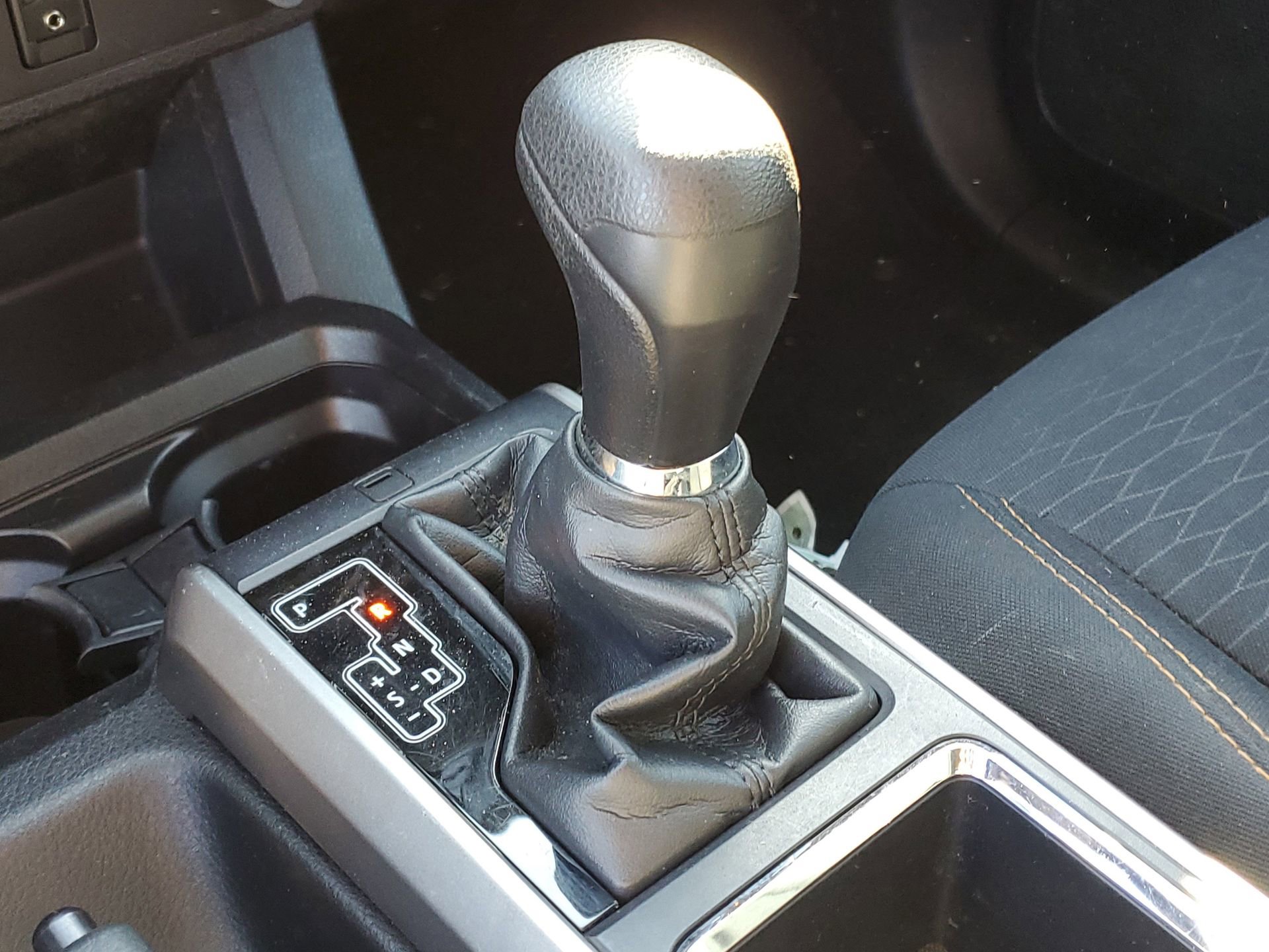 Used 2017 Toyota Tacoma SR5 w/ Tow Package image 8