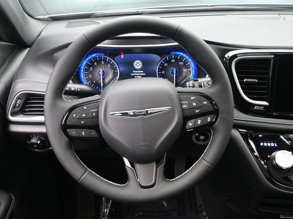 New 2026 Chrysler Pacifica Select w/ S Appearance Package AWD/4WD image 17