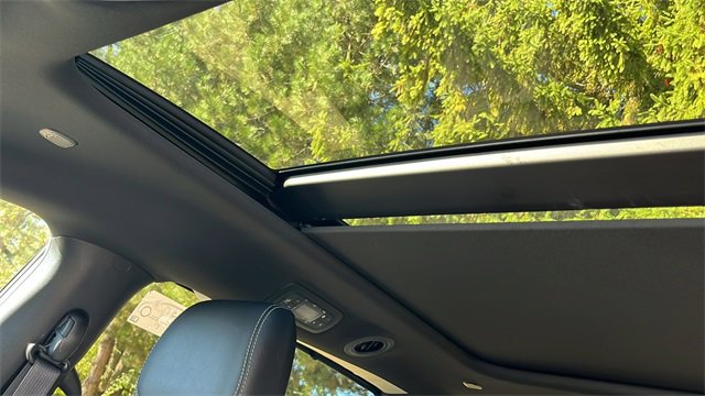 New 2025 Chrysler Pacifica Select image 4