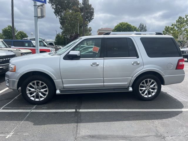 Used 2017 Ford Expedition Limited AWD/4WD image 2