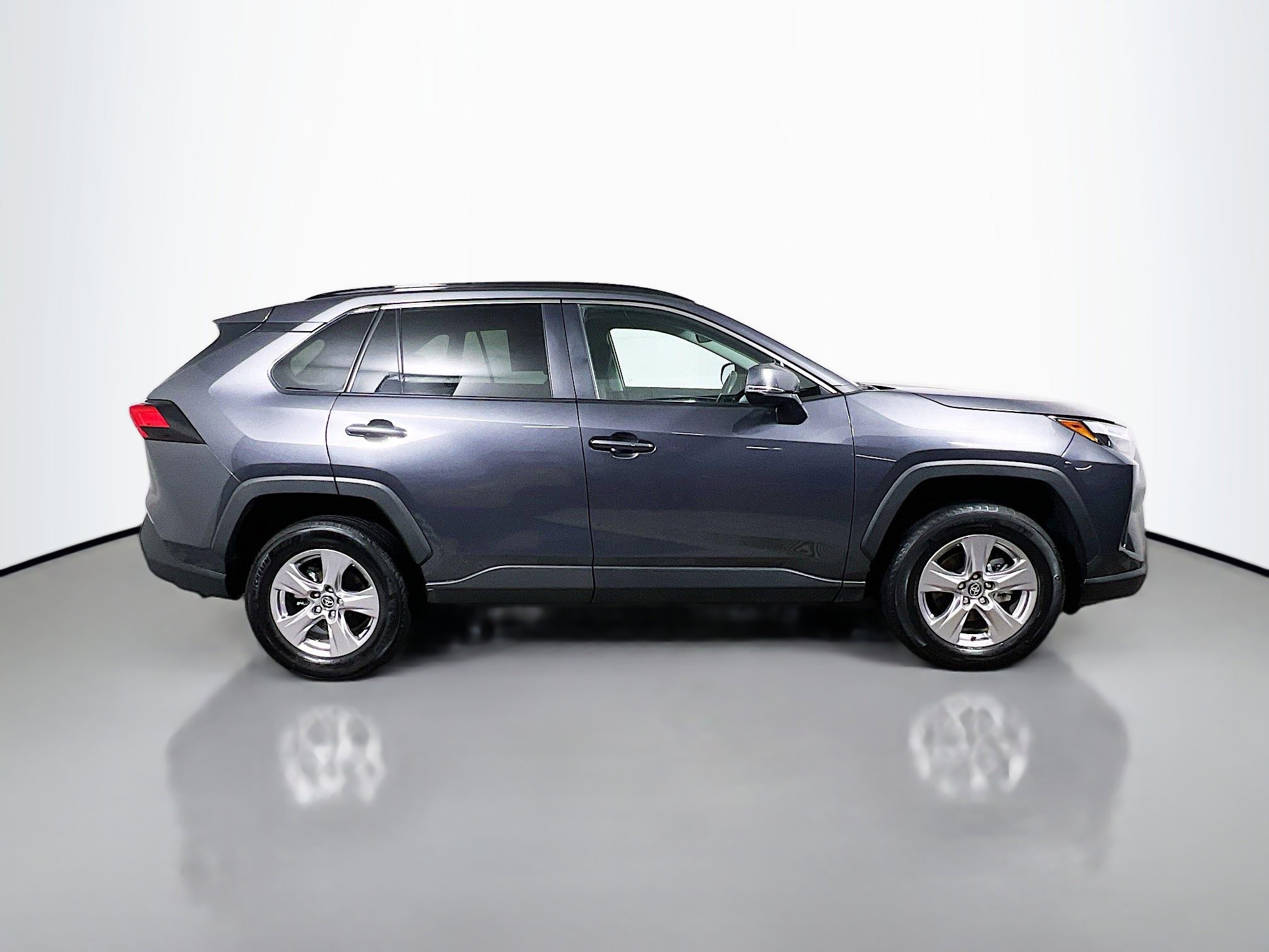 Used 2025 Toyota RAV4 XLE image 3