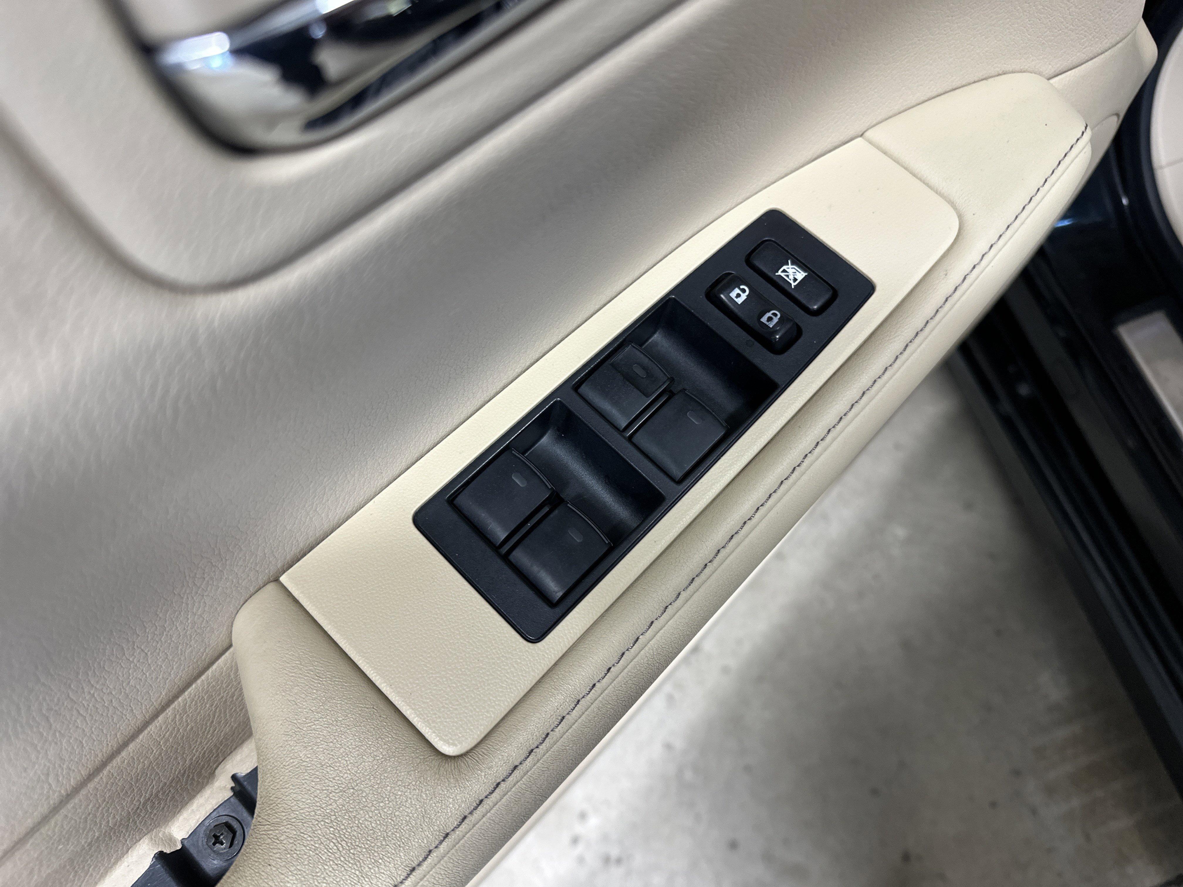 Used 2015 Lexus ES 350 w/ Luxury Package image 15