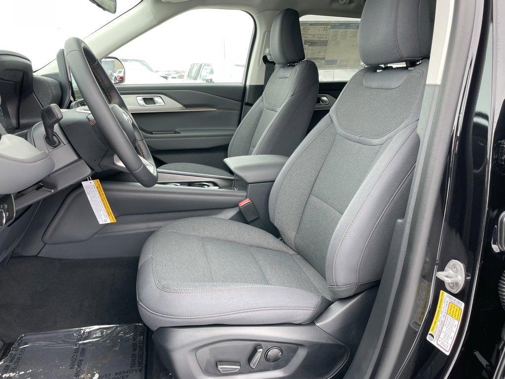 New 2026 Ford Explorer Active image 7