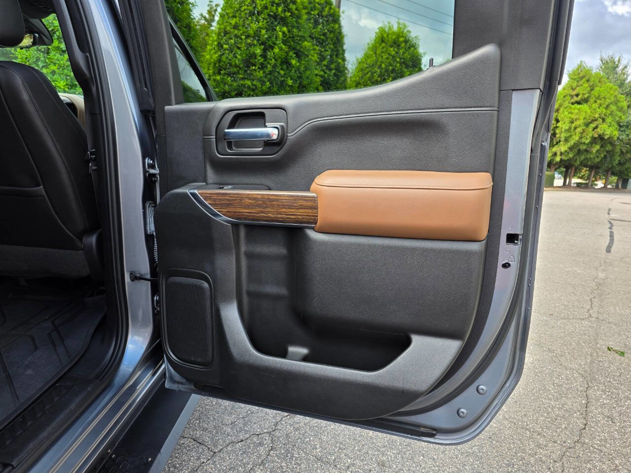 Used 2019 Chevrolet Silverado 1500 High Country w/ Technology Package image 45