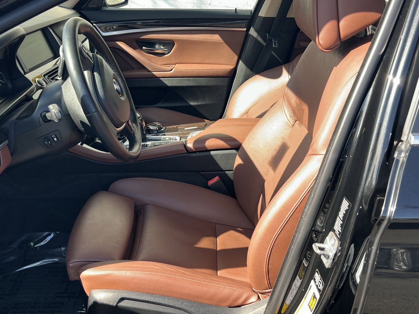 Used 2014 BMW 550i xDrive Sedan image 13