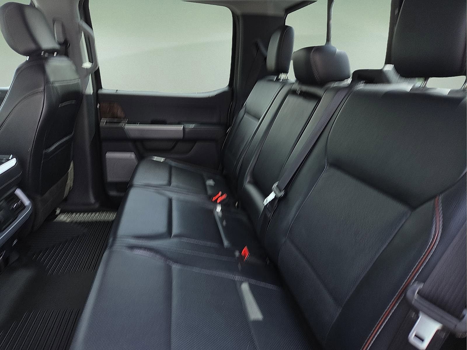 Used 2023 Ford F150 Lariat AWD/4WD image 10