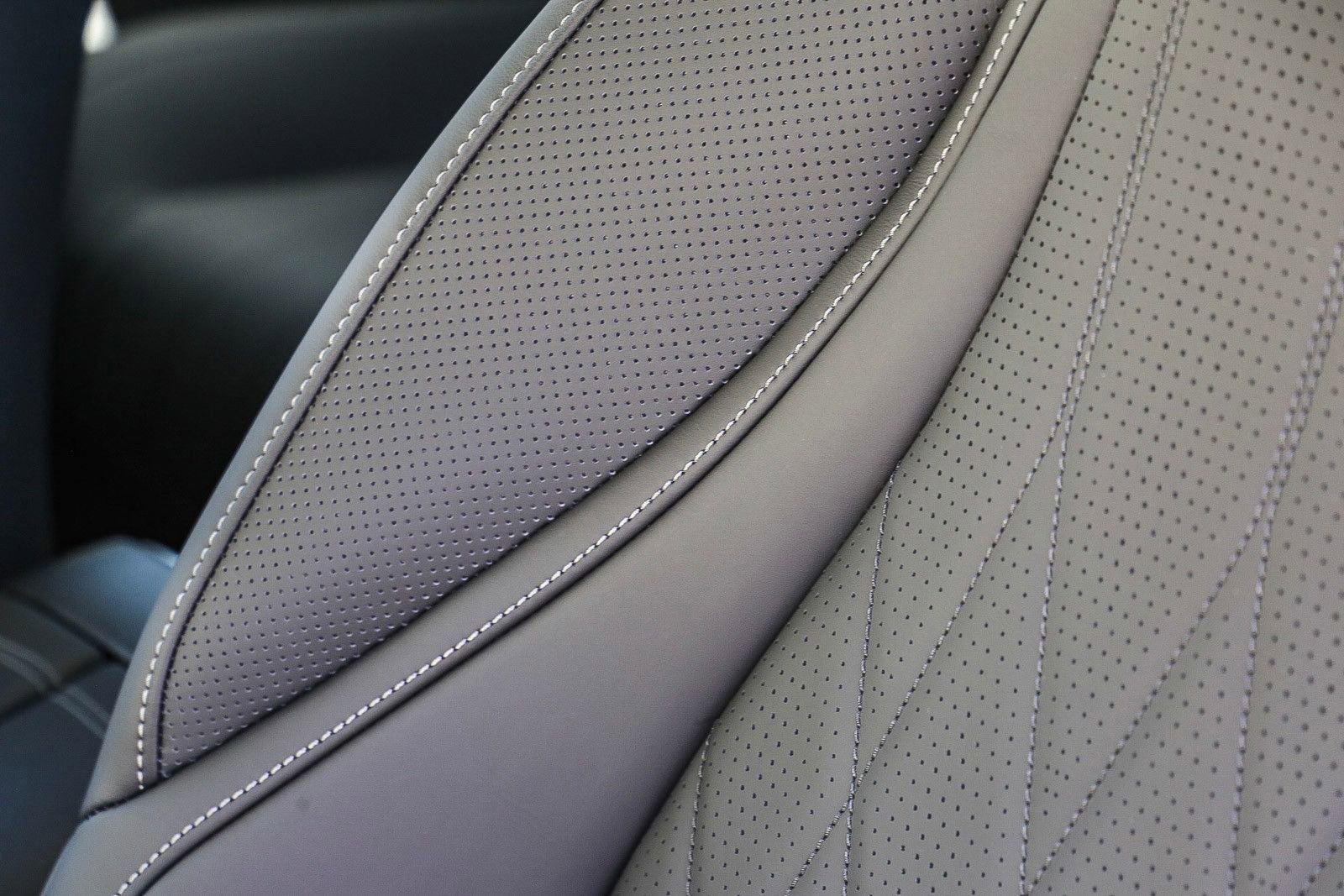 Used 2024 Mercedes-Benz CLE 300 4MATIC Coupe image 27