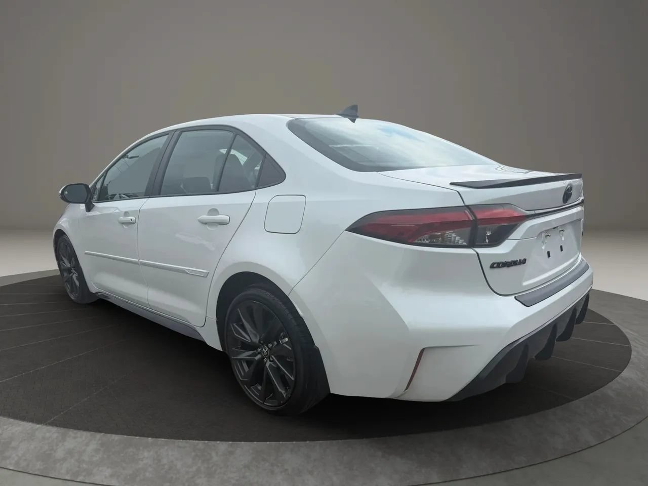 Used 2025 Toyota Corolla XSE FWD image 7
