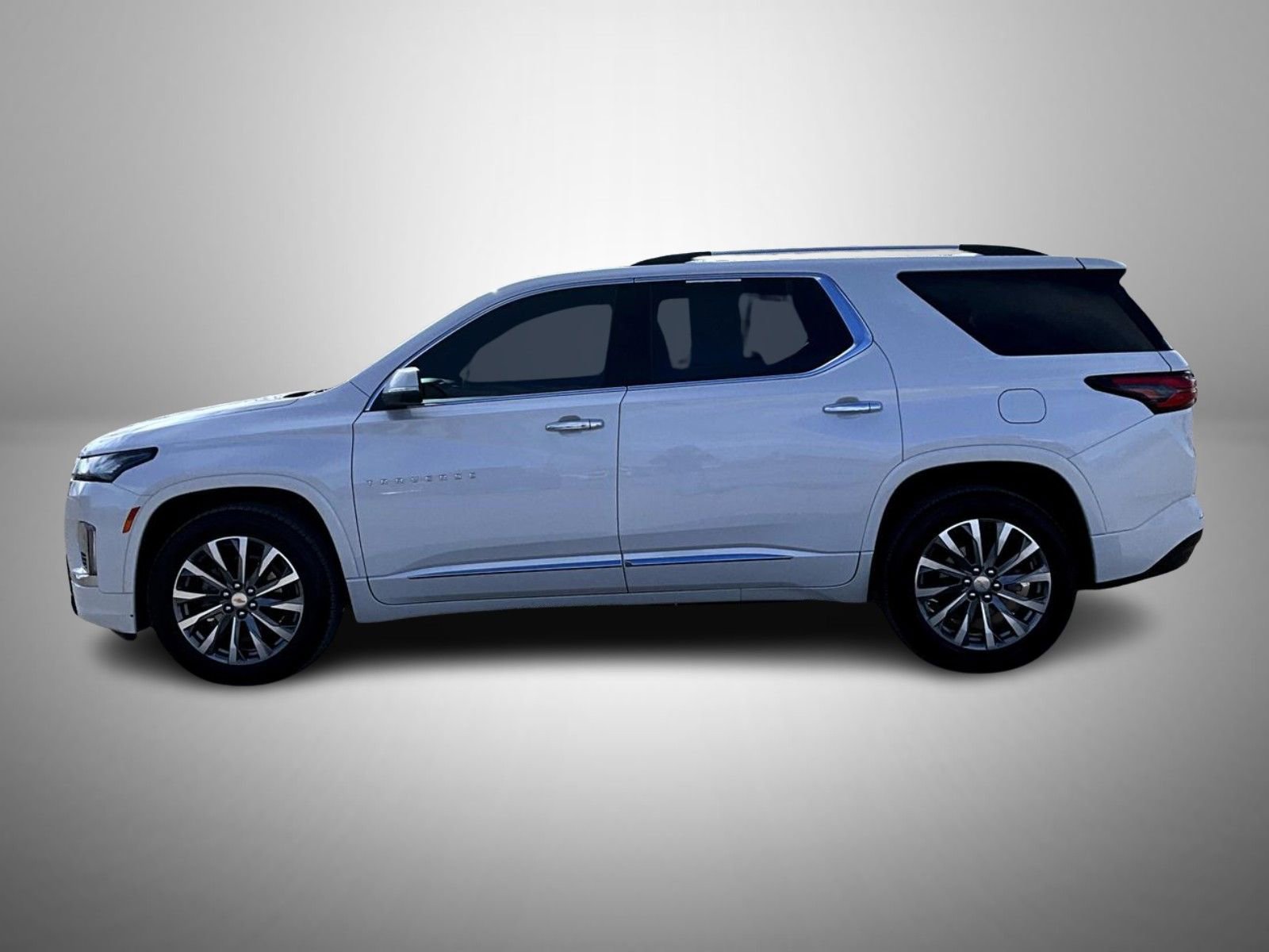 Used 2023 Chevrolet Traverse Premier AWD/4WD image 8