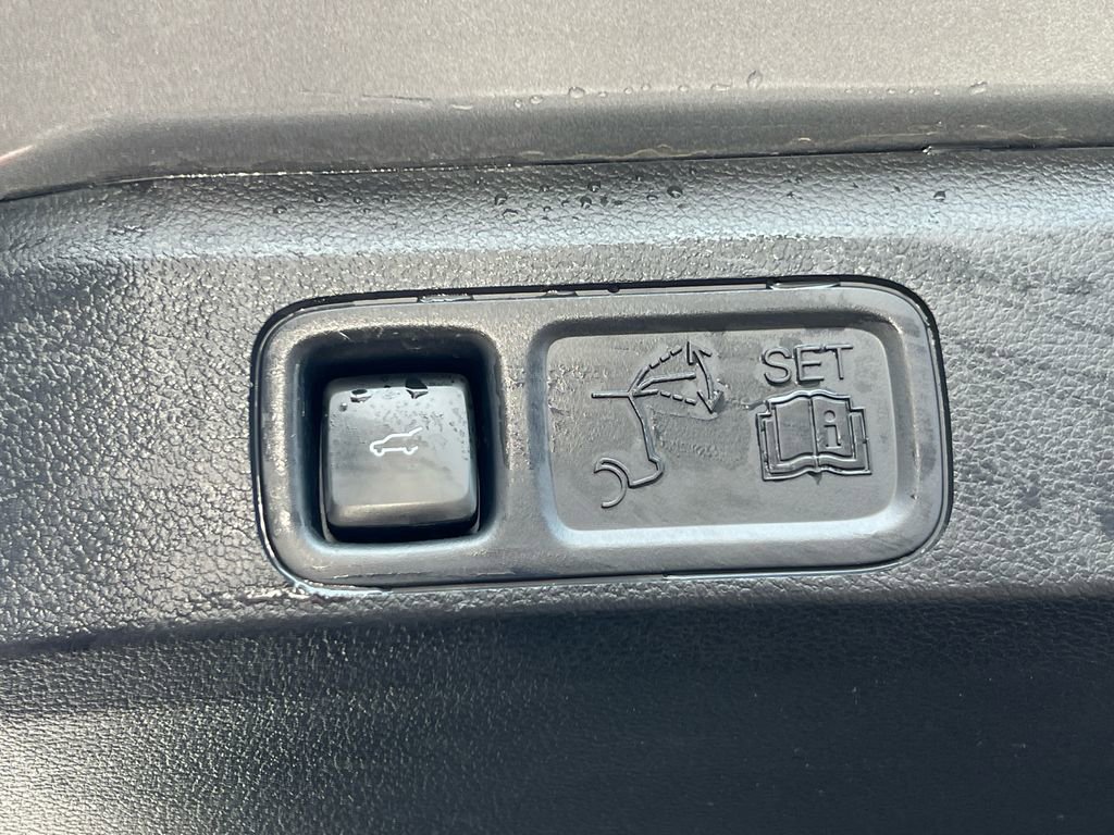 Used 2024 Ford Expedition Max XLT image 17