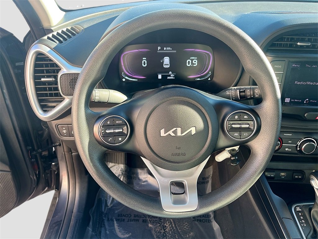 Used 2023 Kia Soul LX image 11