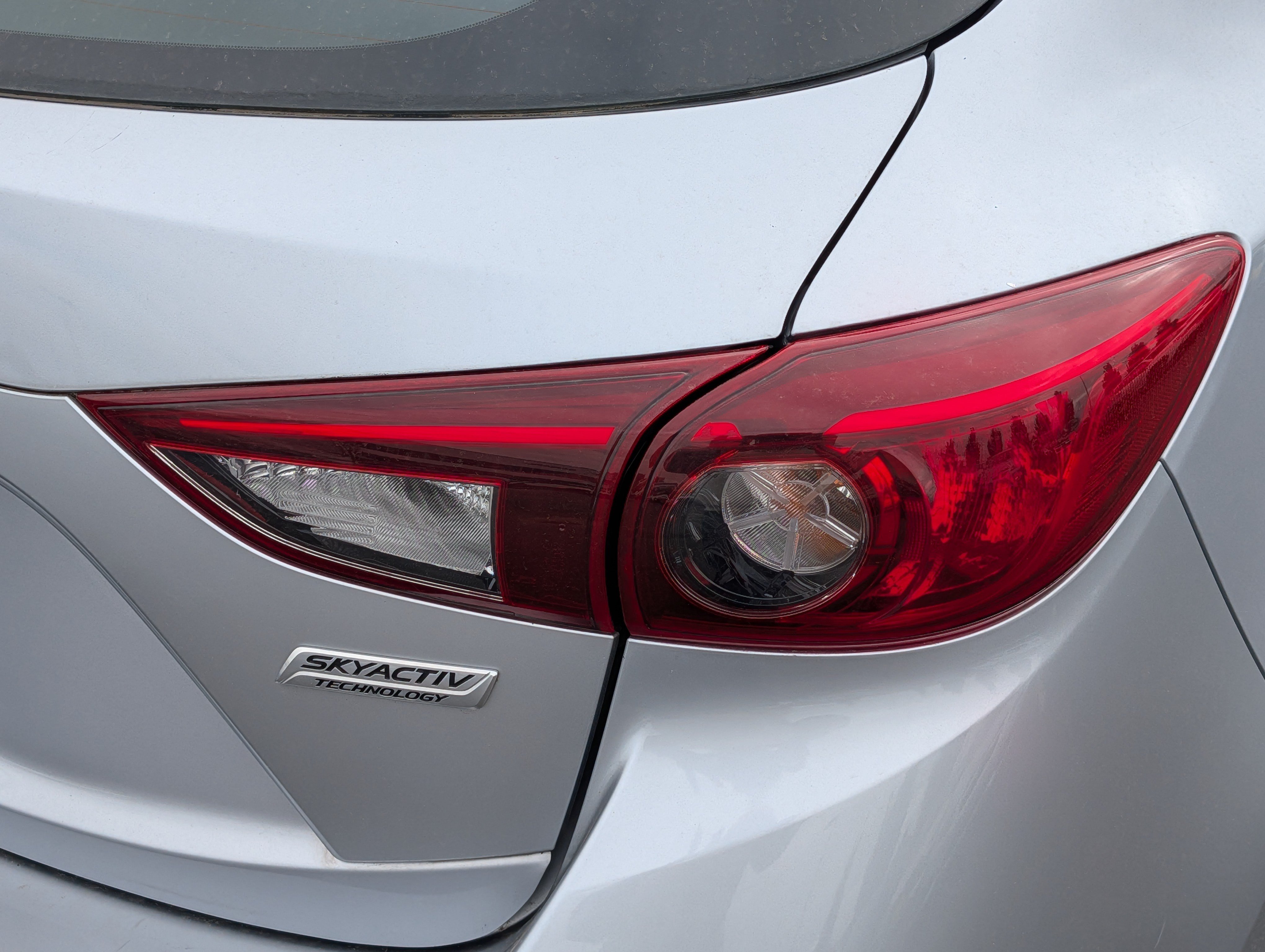 Used 2017 MAZDA MAZDA3 Sport FWD image 17