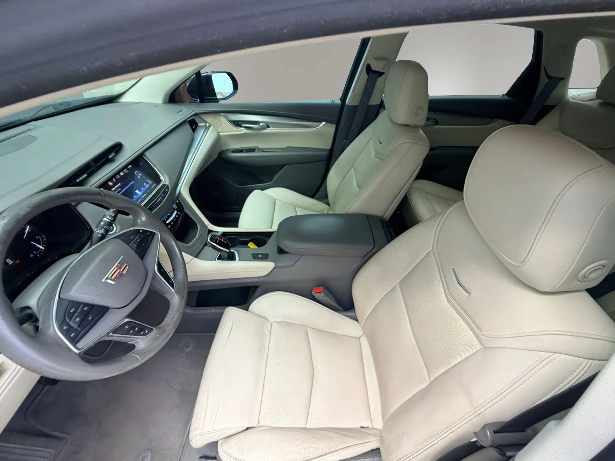 Used 2017 Cadillac XT5 Luxury w/ Driver Awareness Package FWD image 25