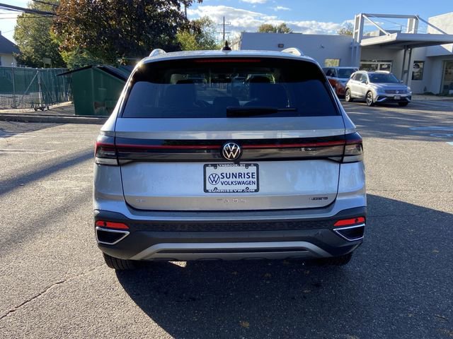 Used 2025 Volkswagen Taos SE AWD/4WD image 7