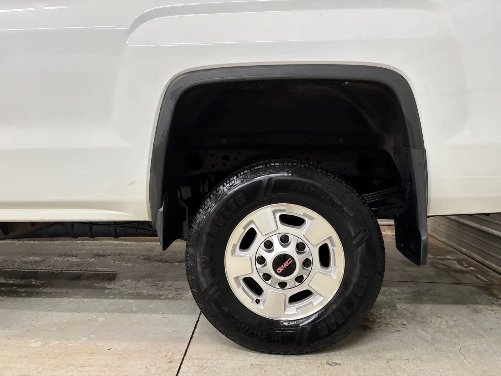 Used 2018 GMC Sierra 2500 SLE w/ HD SLE Preferred Plus Package image 6