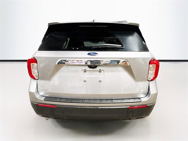 Used 2022 Ford Explorer XLT image 6
