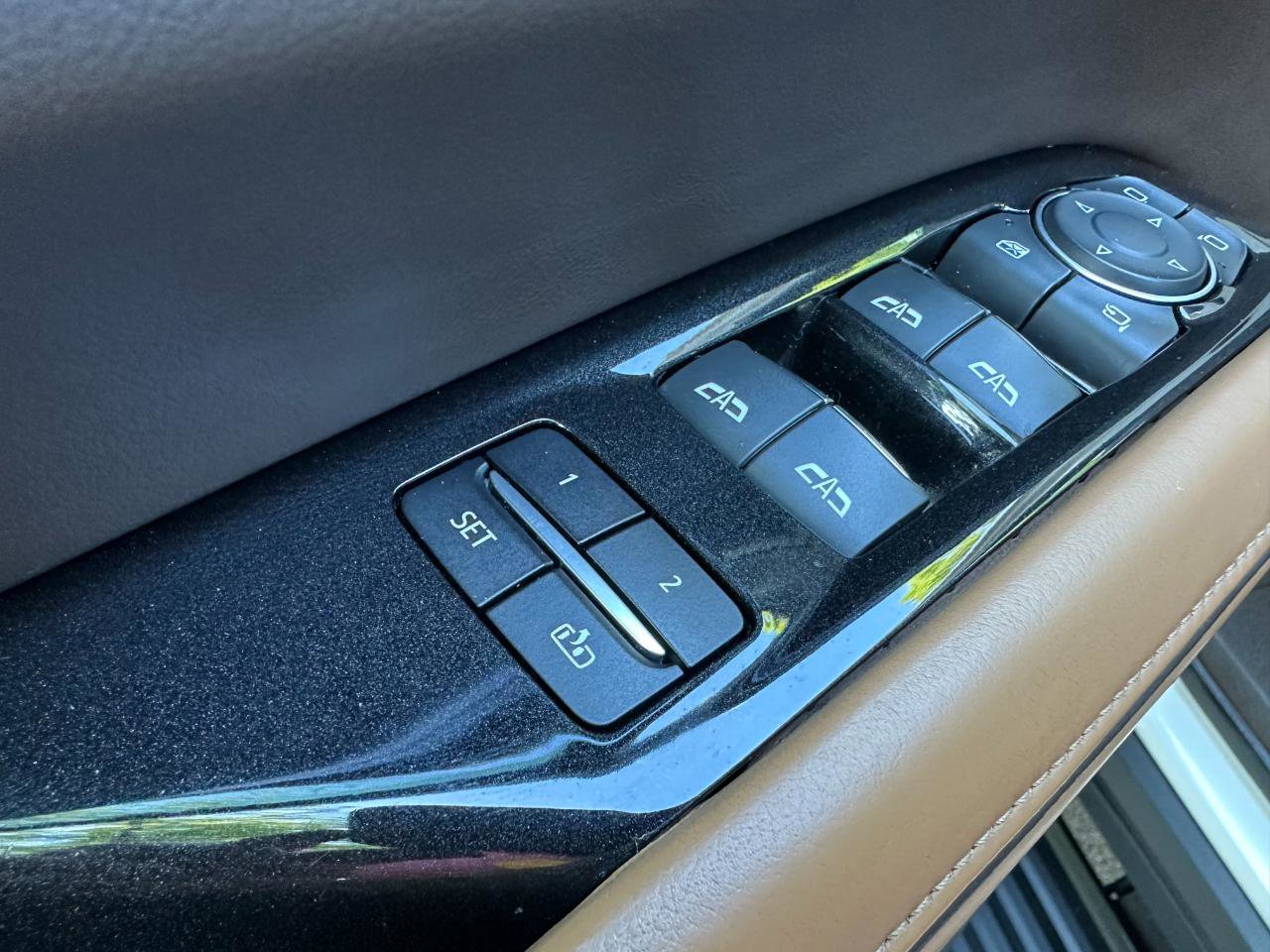 Used 2021 Cadillac Escalade ESV Sport w/ Driver Assist Tech Package image 10