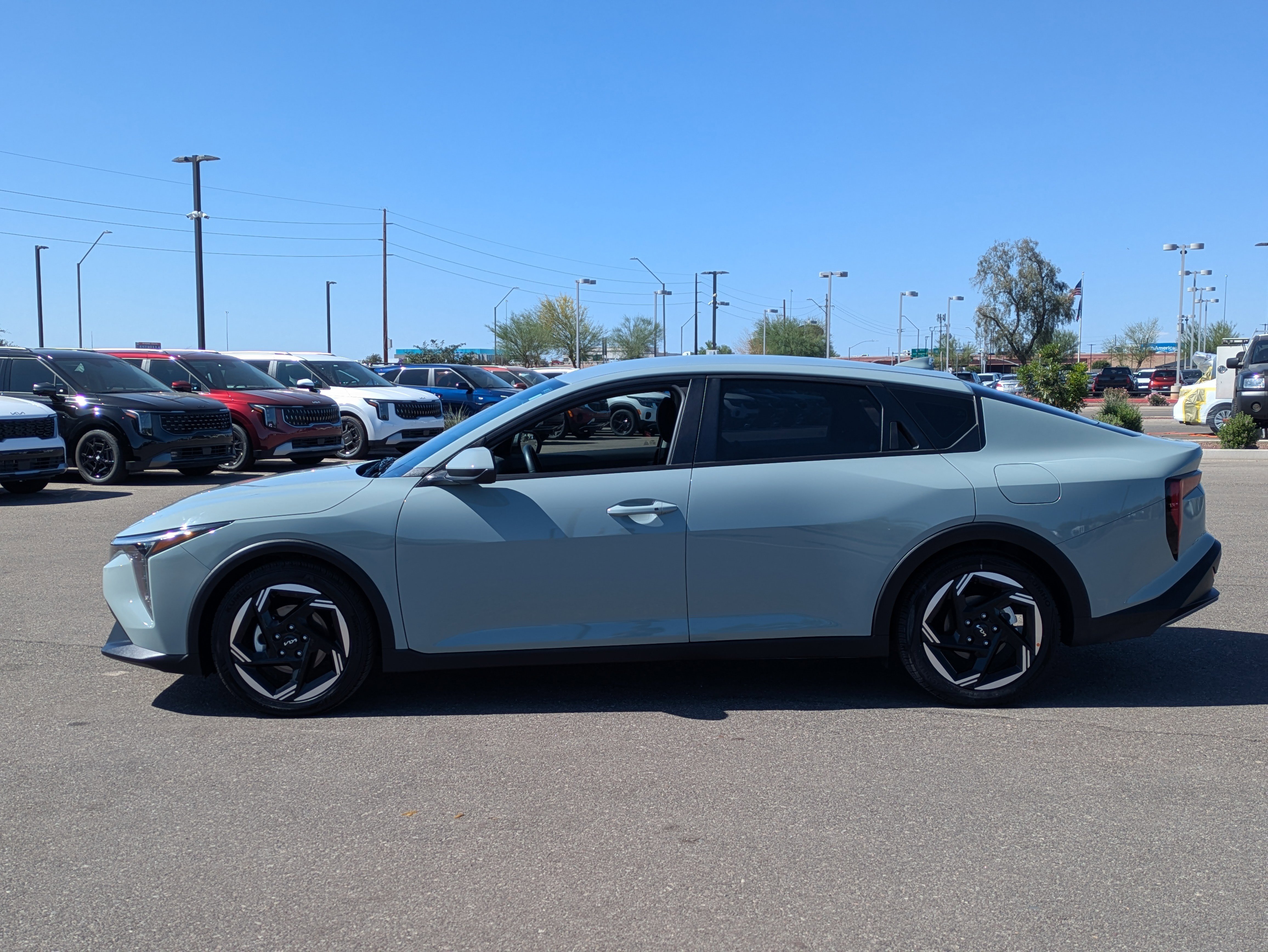 Certified 2025 Kia K4 EX FWD image 2
