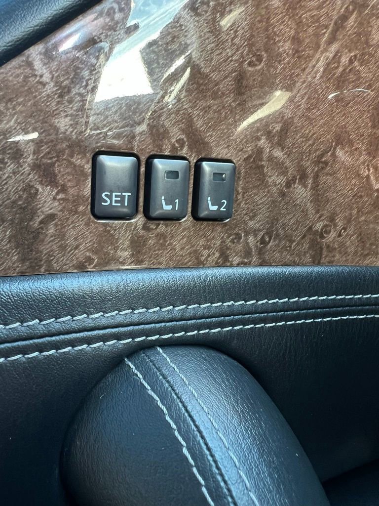 Used 2015 INFINITI QX80 Luxe w/ 22" Wheel Package image 25