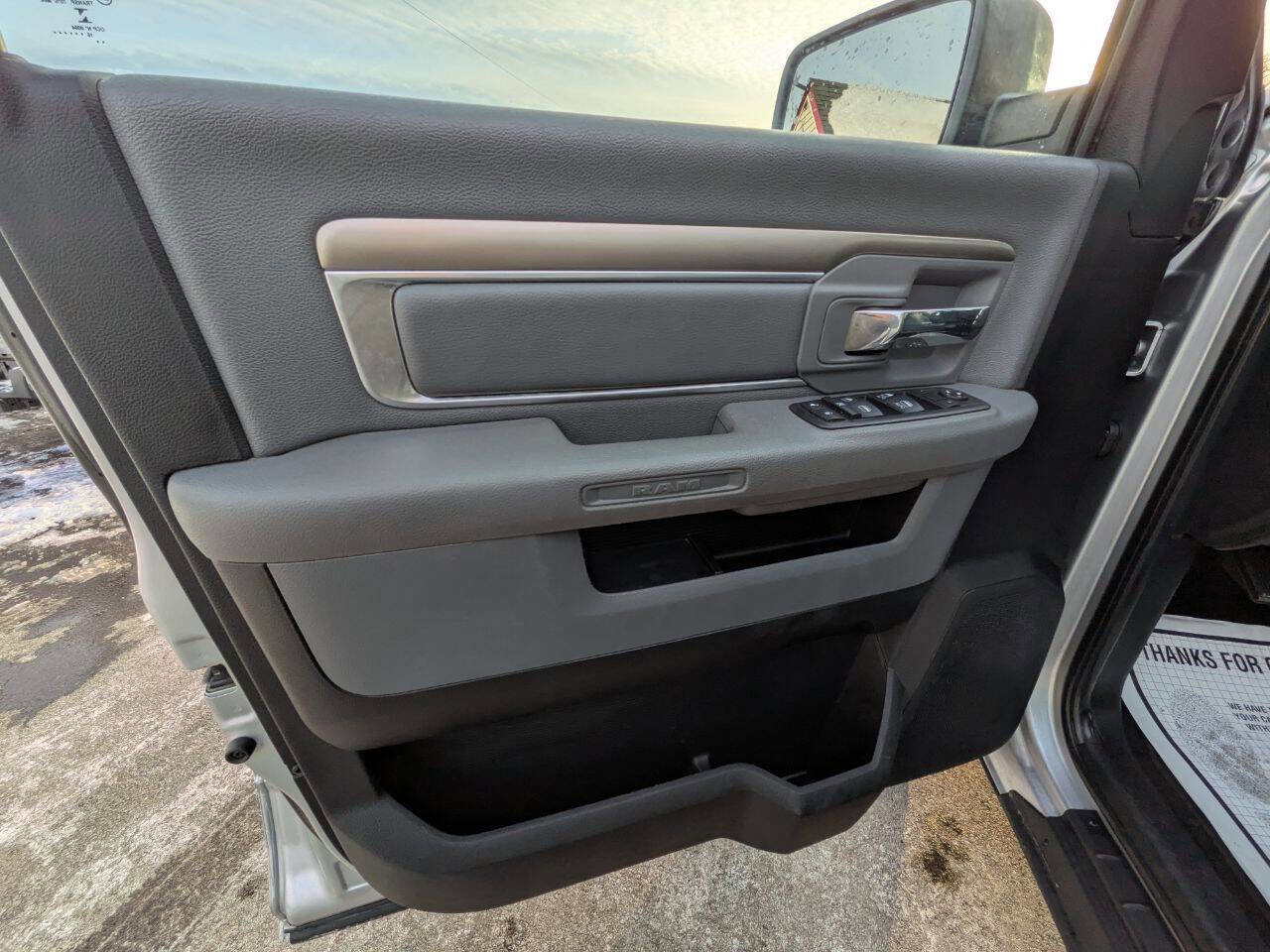 Used 2016 RAM 2500 SLT image 18