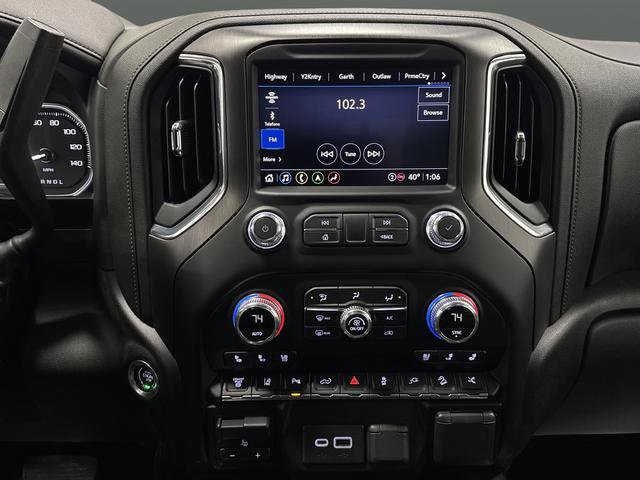 Used 2022 GMC Sierra 2500 AT4 w/ AT4 Premium Plus Package AWD/4WD image 9