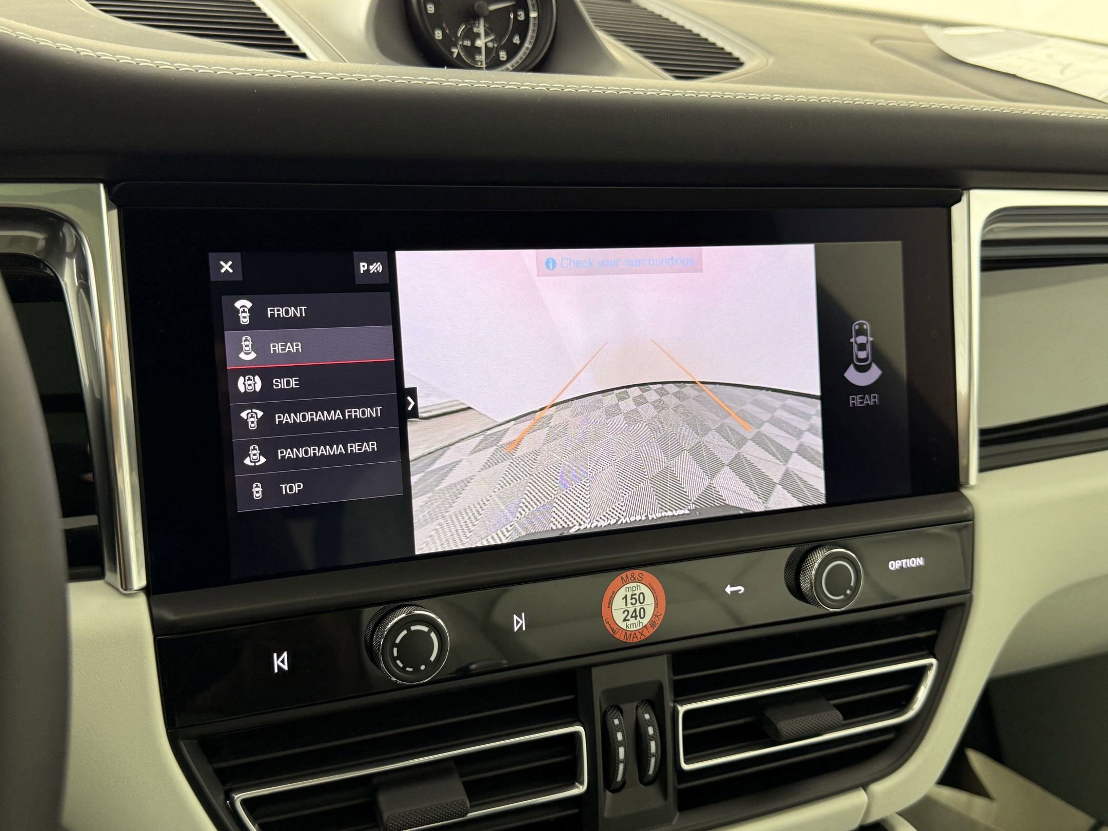 New 2025 Porsche Macan image 31