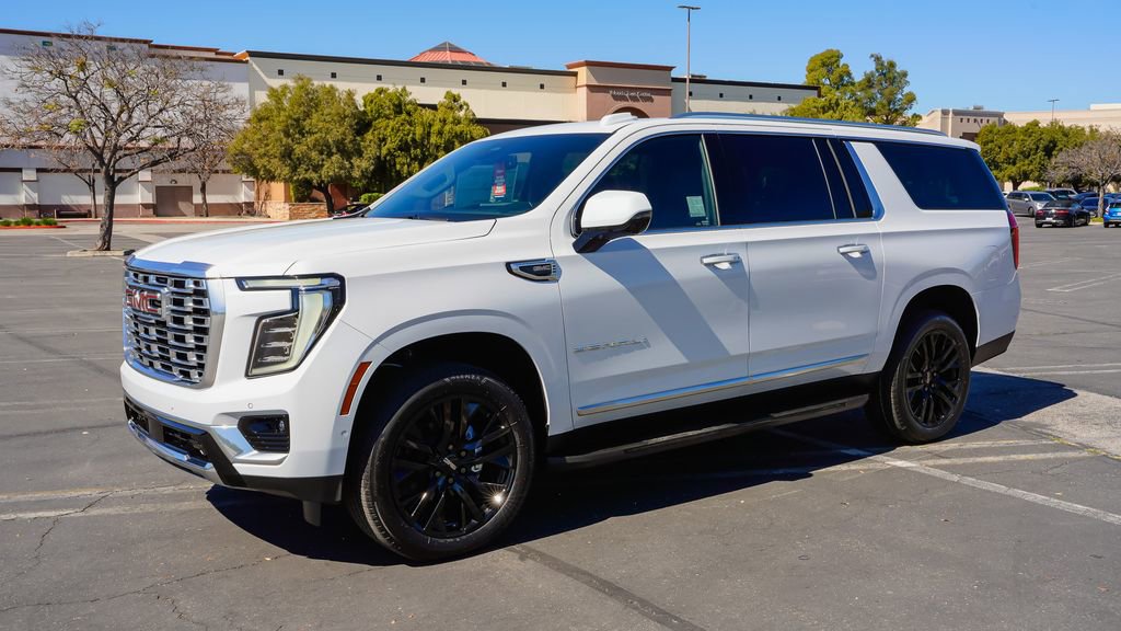 New 2026 GMC Yukon XL Denali image 3