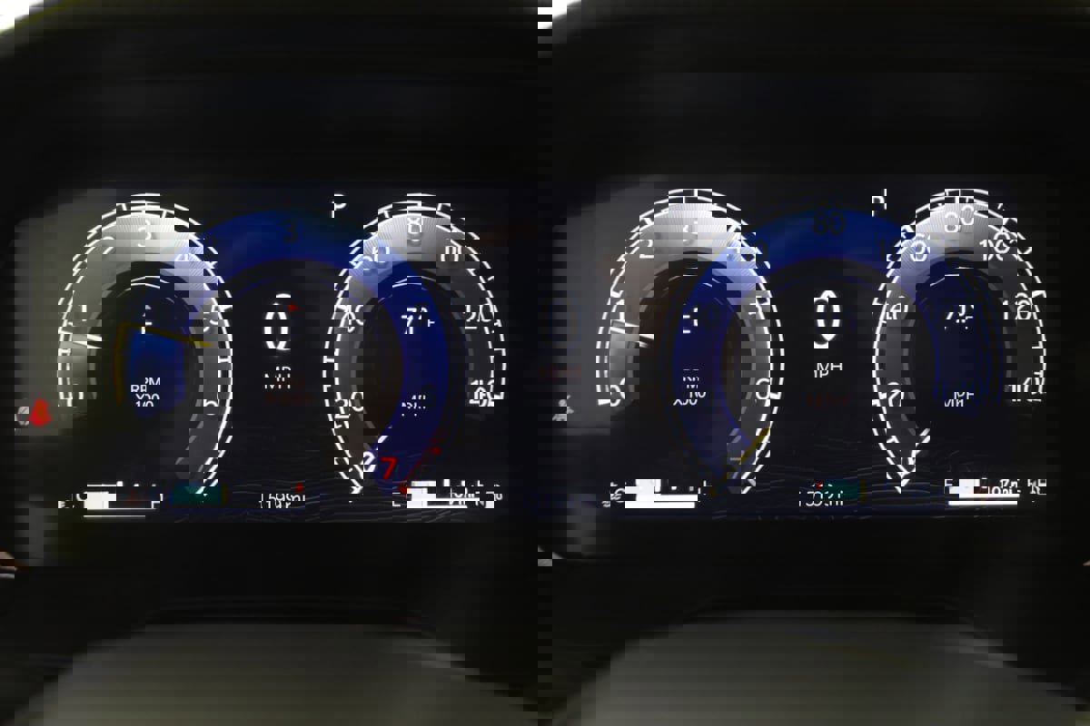 Used 2024 Jeep Grand Cherokee Limited w/ Luxury Tech Group II image 20