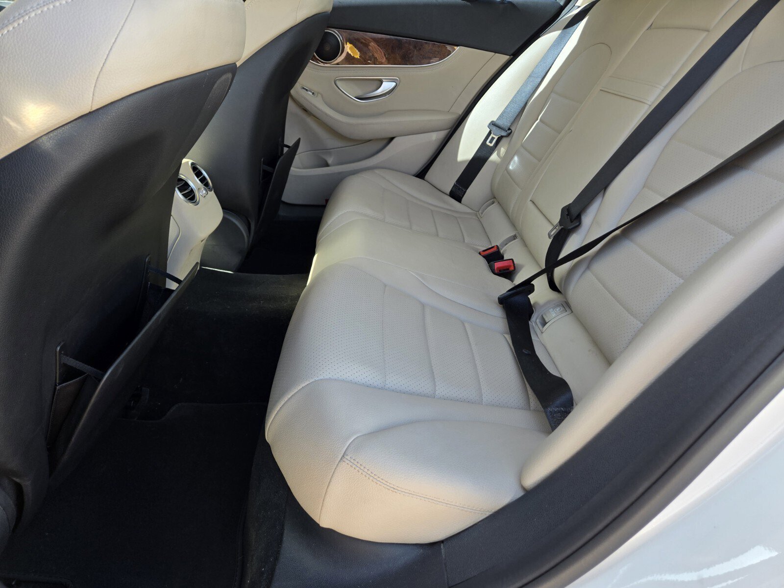 Used 2015 Mercedes-Benz C 300 4MATIC Sedan image 8
