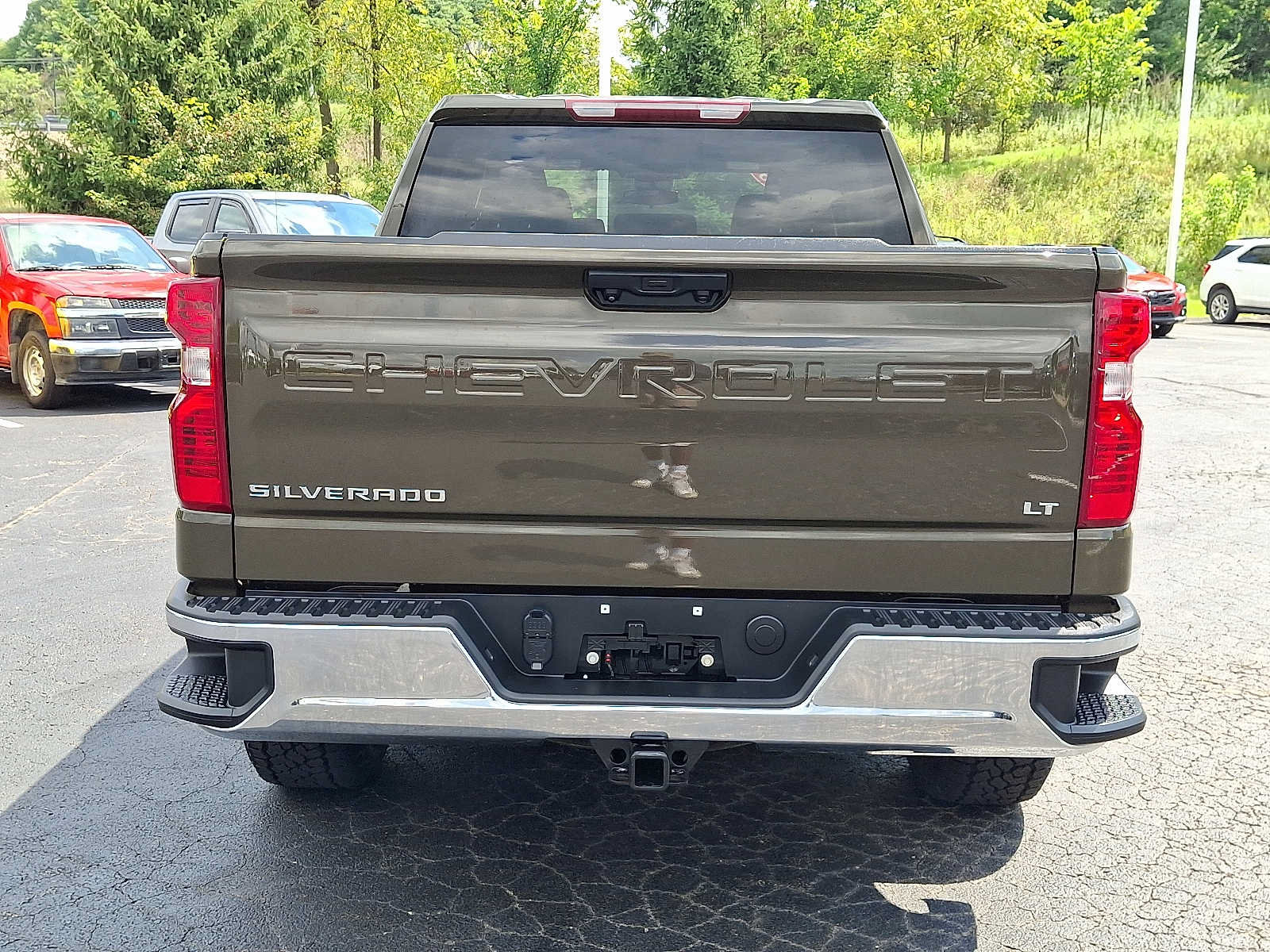 Used 2023 Chevrolet Silverado 1500 LT AWD/4WD image 5