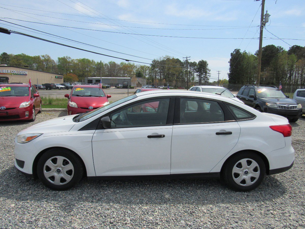Used 2016 Ford Focus S image 3