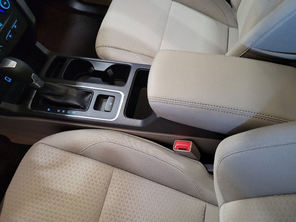 Used 2017 Ford Escape SE w/ Equipment Group 201A image 26