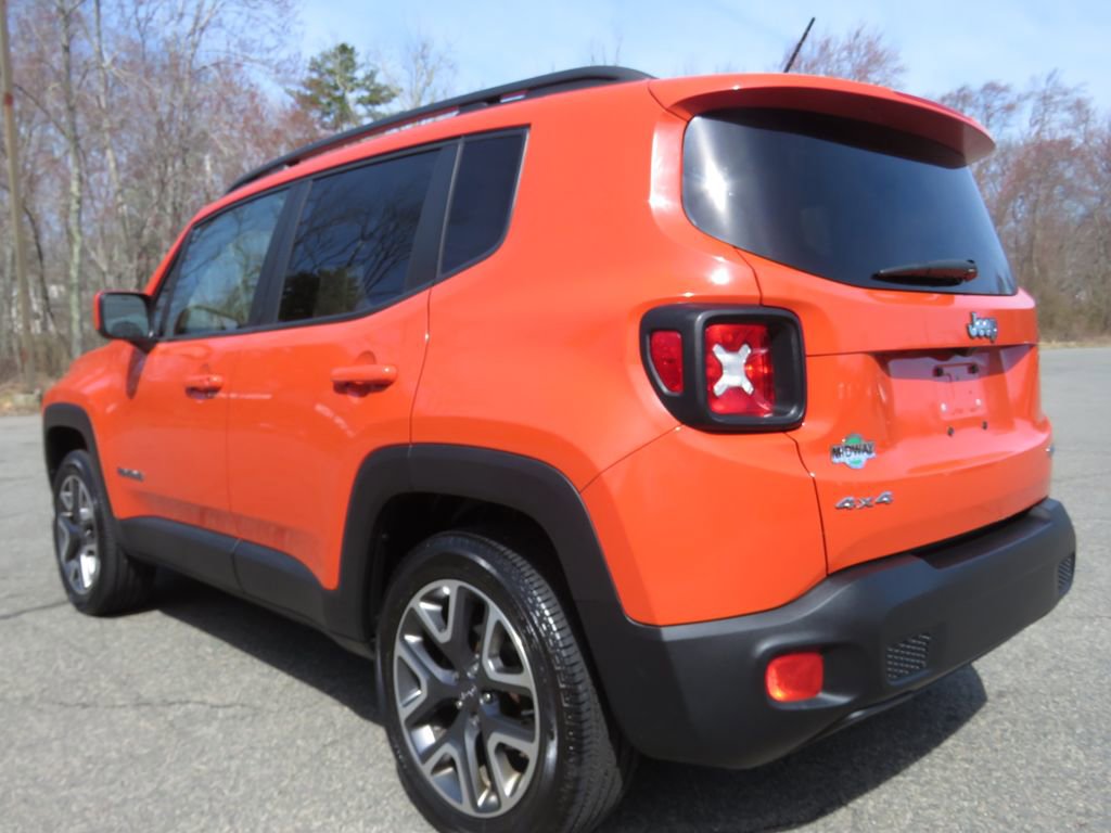 Used 2017 Jeep Renegade Latitude w/ Popular Equipment Group image 7