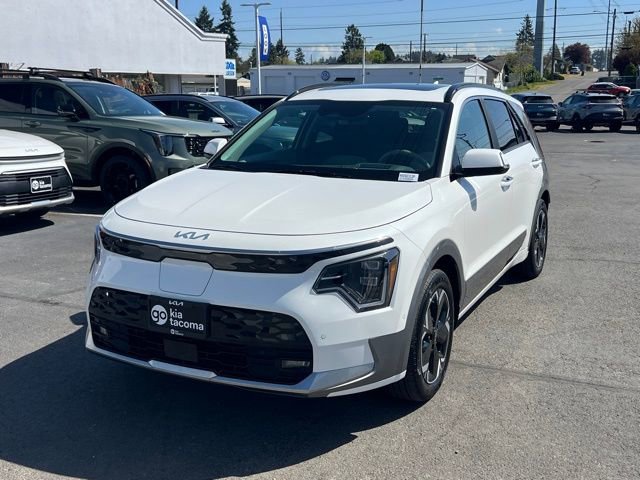 Certified 2024 Kia Niro Wave w/ Wave Preserve Package FWD image 3