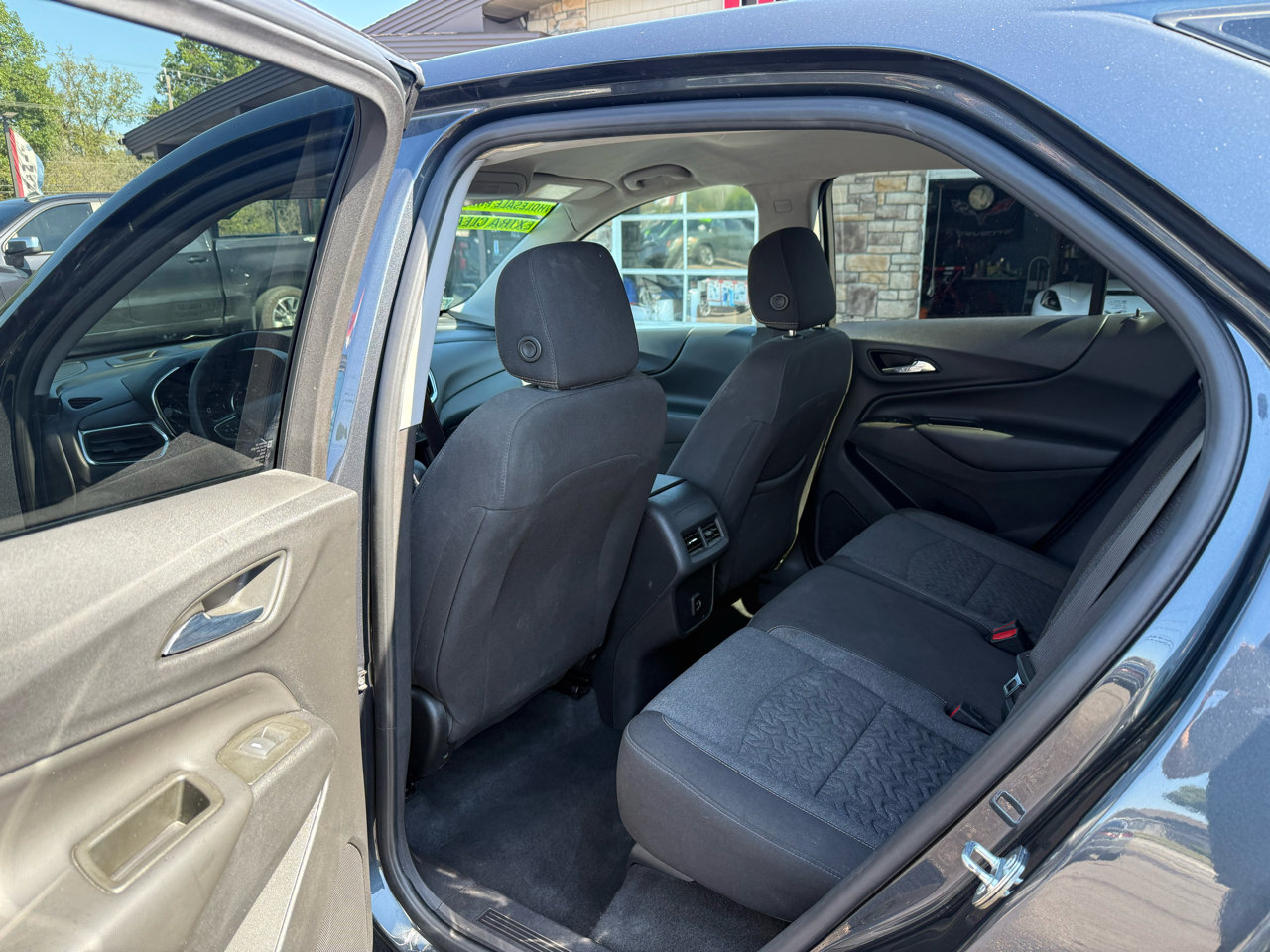 Used 2023 Chevrolet Equinox LT image 12