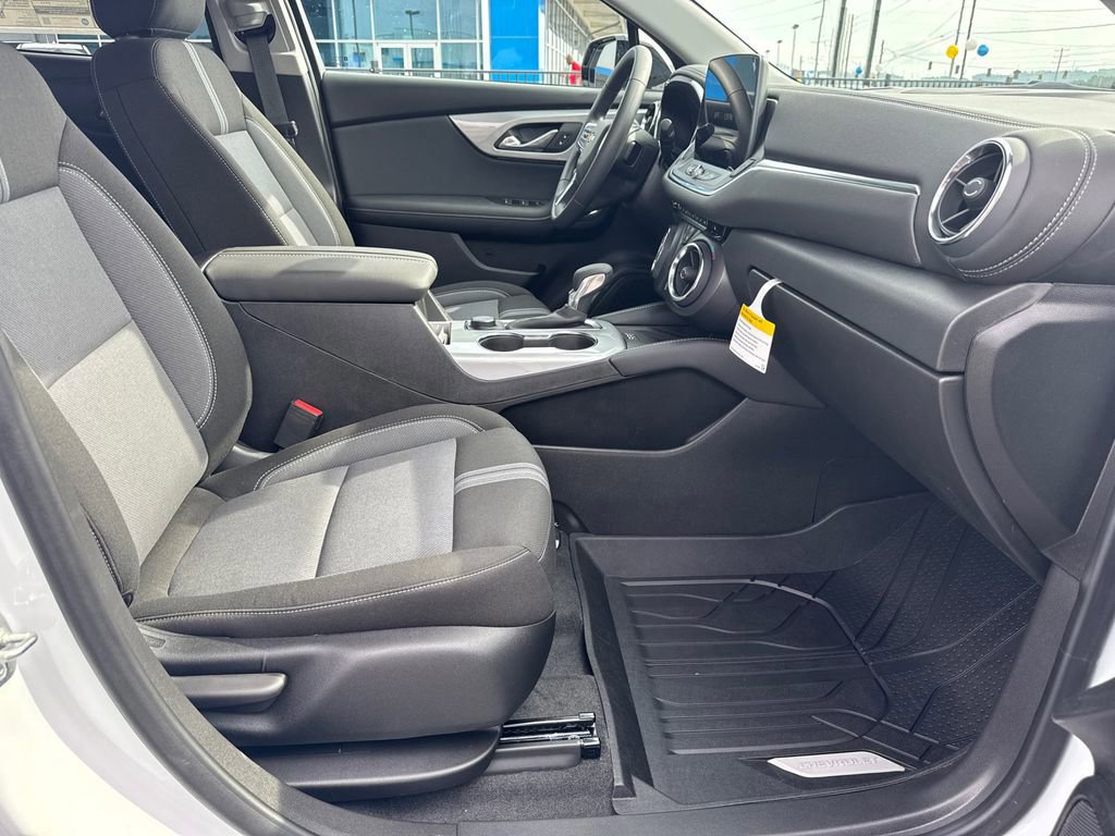 New 2026 Chevrolet Blazer LT w/ Convenience Package image 14