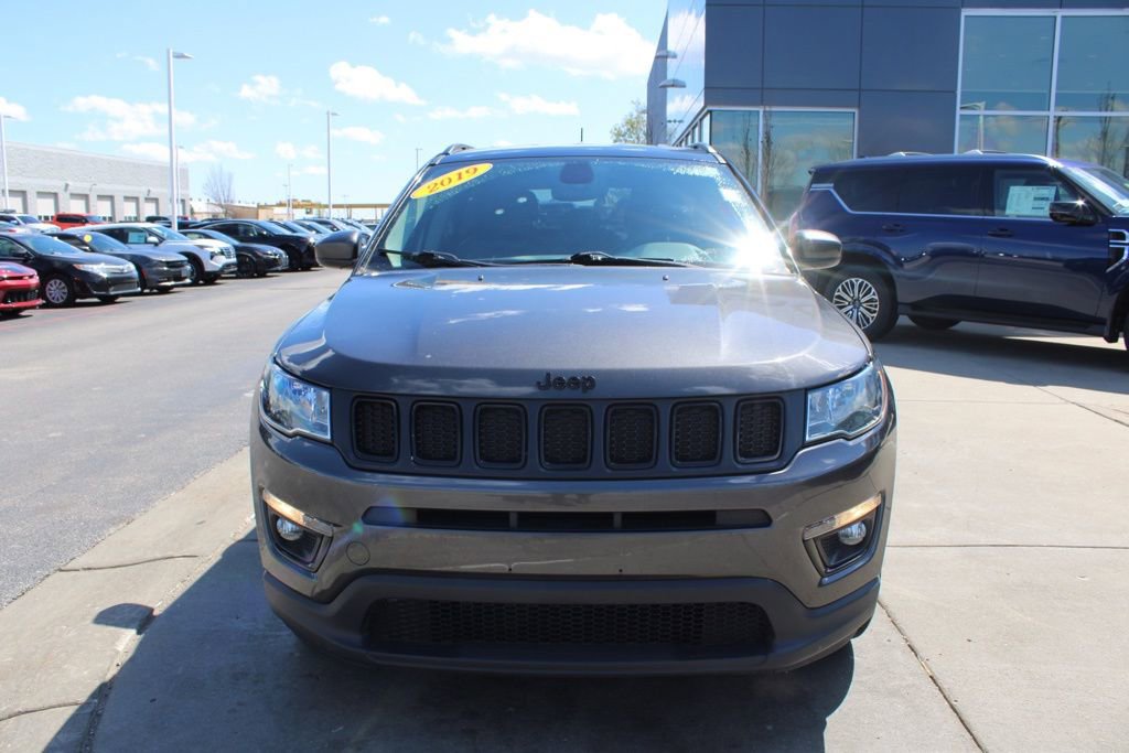 Used 2019 Jeep Compass Altitude video 2