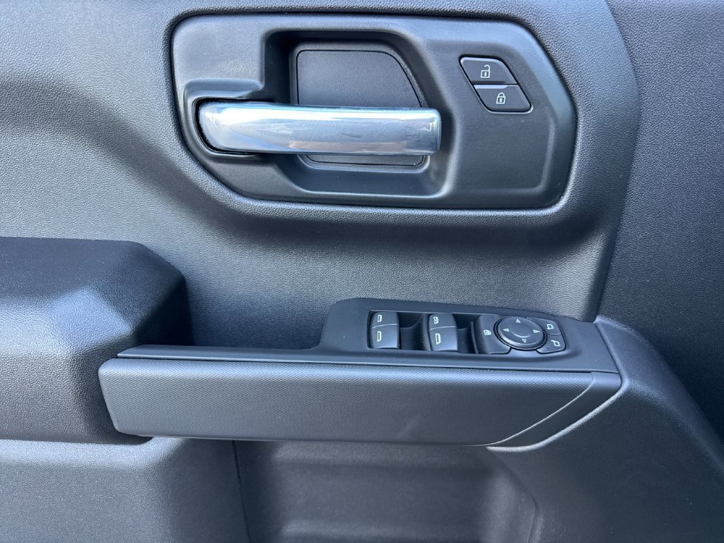 New 2026 Chevrolet Silverado 1500 Custom w/ LPO, Dark Essentials Package RWD image 10